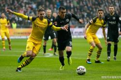 开云体育下载-包含勒沃库森主场力克法兰克福，继续保持不败的词条