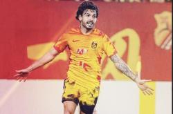 开云体育平台APP-克鲁塞罗球员失误频频，导致失利