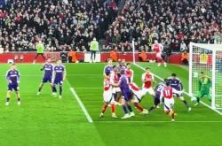 开云官网-马丁内斯射入一球！