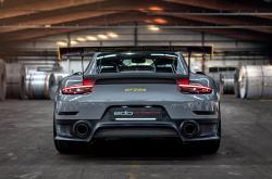 开云平台-赛道上的绝对统治，法拉利横扫索伯，维斯塔潘率队登顶