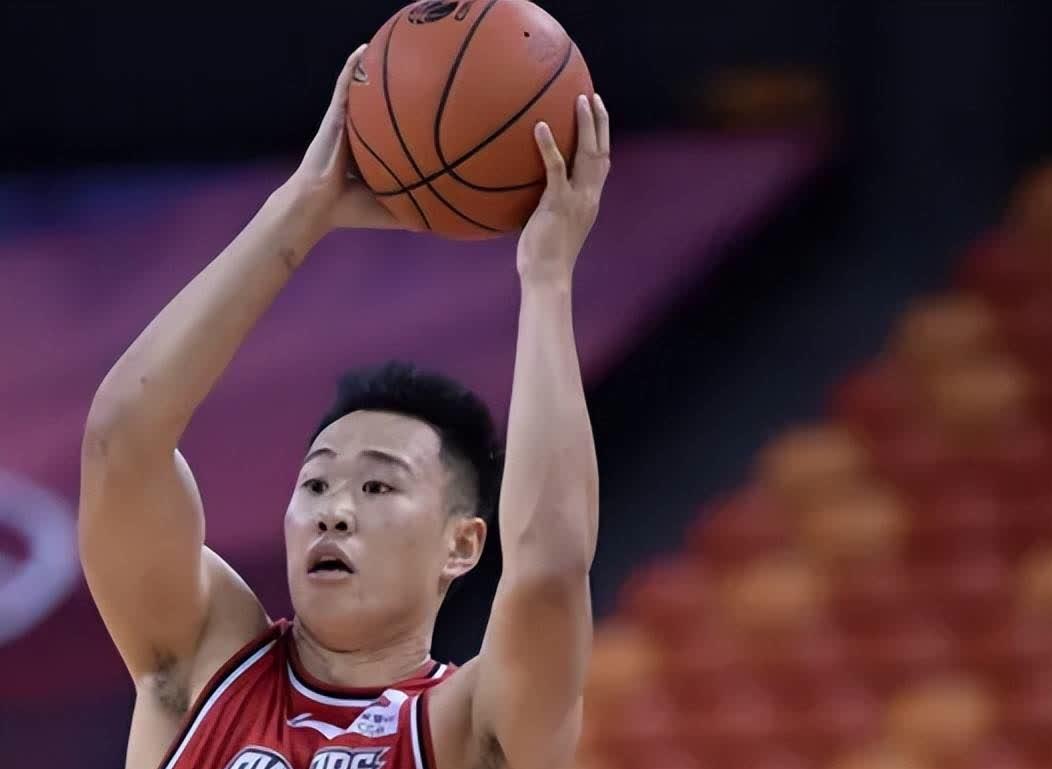 谁是下一位MVP?球迷猜测悬念重重 谁是下一位MVP?球迷猜测悬念重重