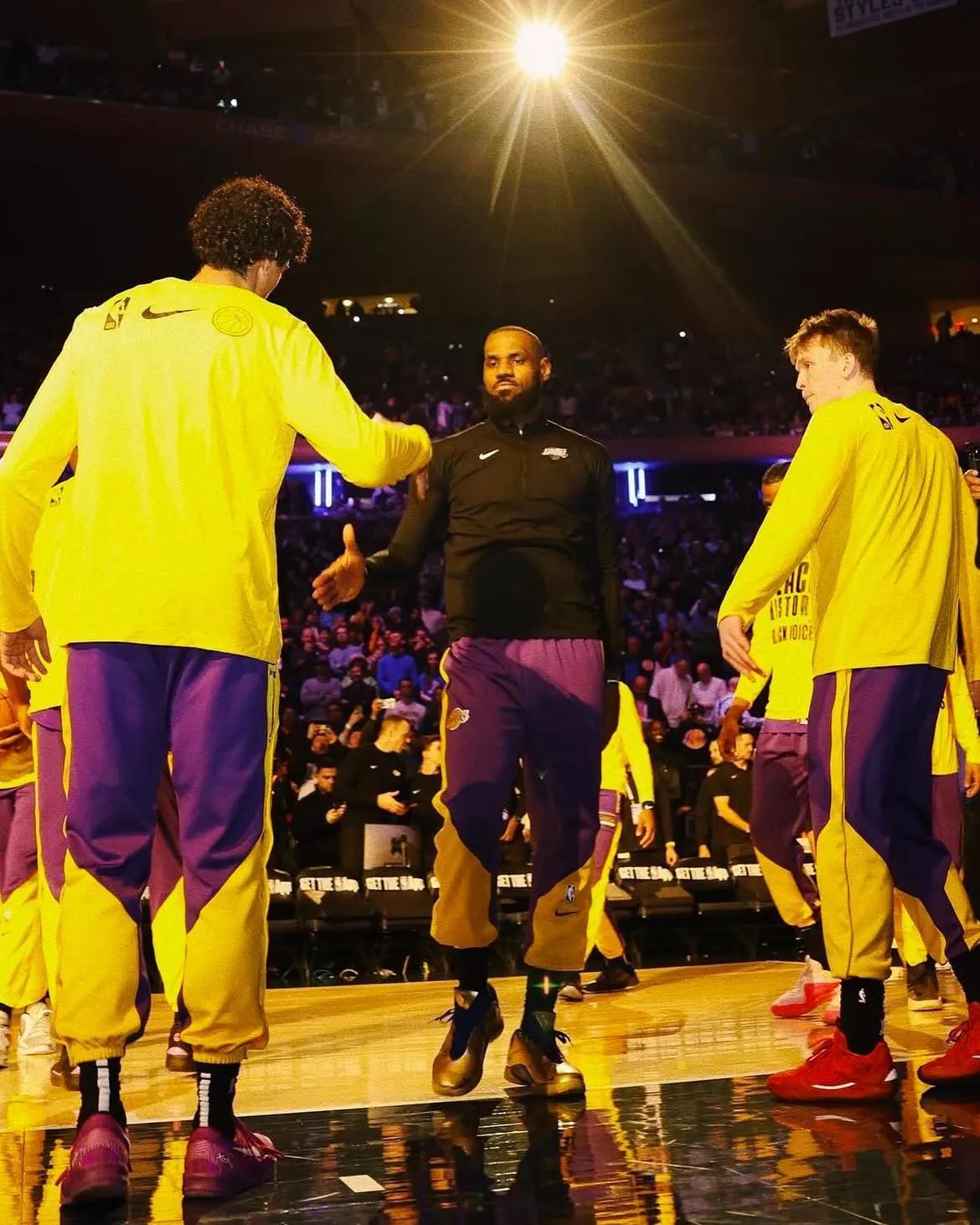 胜者为王！四强争相备战总决赛战局