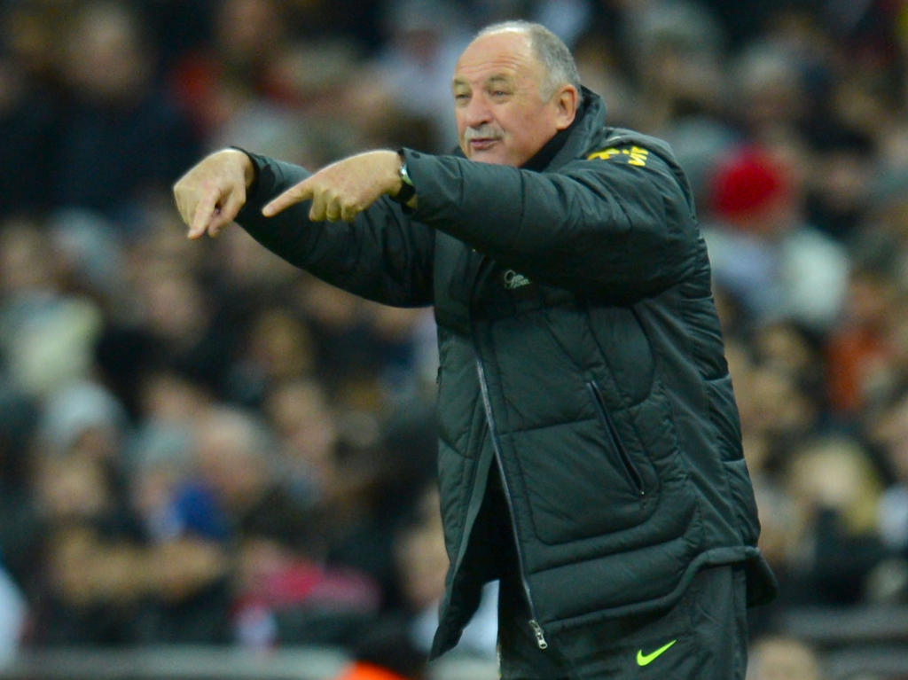 克鲁塞罗球员失误频频，导致失利