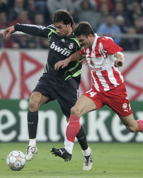 奥林匹亚科斯队在比赛中斩获胜利