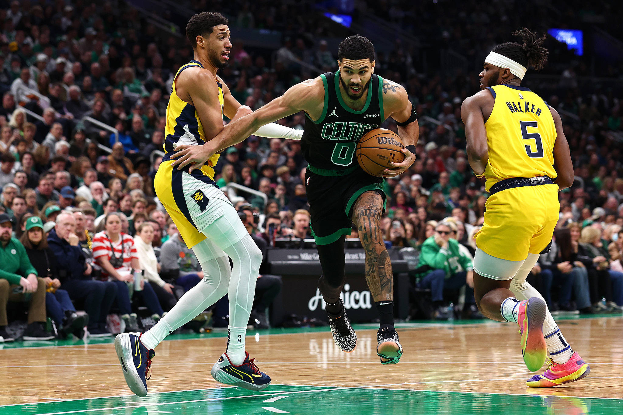 猛龙客场大胜凯尔特人，西亚卡姆大爆发